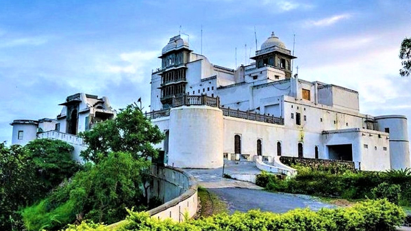 Sajjangarh-Monsoon-Palace (1)